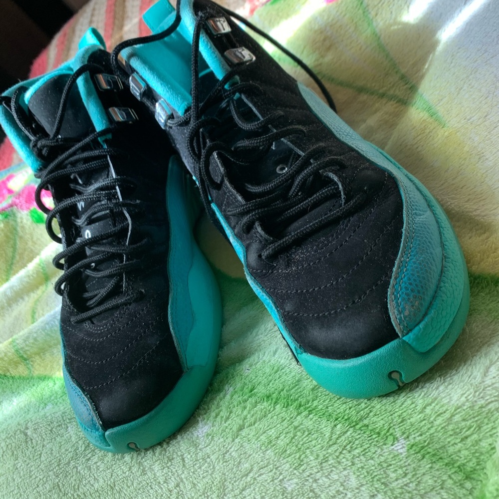 jordan retro 12